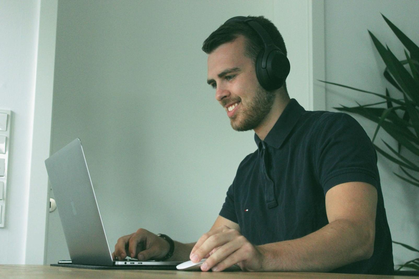 Participants en atelier de référencement naturel